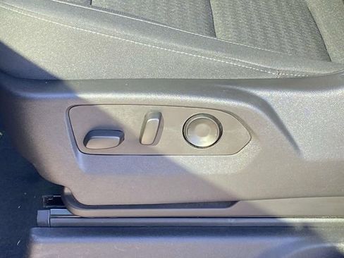 Used 2023 Chevrolet Silverado 1500 Custom Trail Boss w/ LPO, Dark Essentials Package image 15