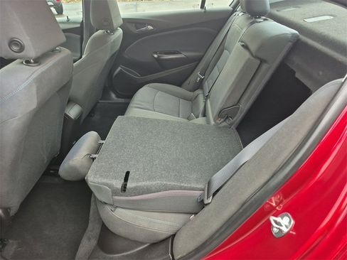 Used 2019 Chevrolet Cruze LT image 30
