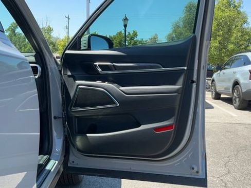 Certified 2025 Kia Telluride SX Prestige X-Line AWD/4WD image 18
