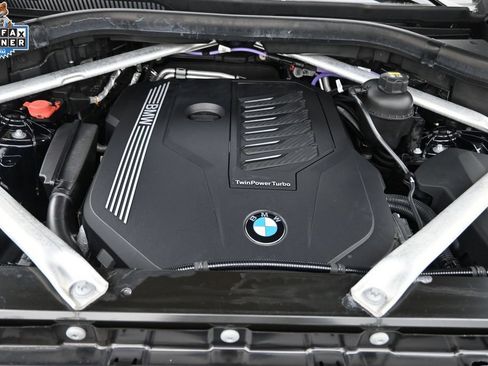 Used 2022 BMW X5 xDrive40i w/ M Sport Package AWD/4WD image 18