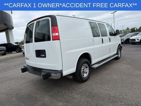 Used 2024 Chevrolet Express 2500 w/ Driver Convenience Package image 10