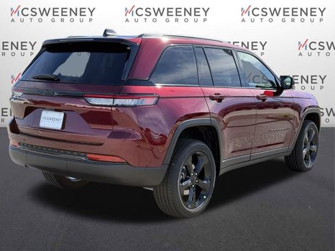 New 2025 Jeep Grand Cherokee Laredo image 5