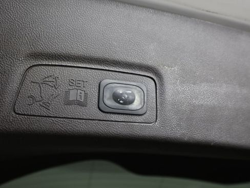 Used 2017 Lincoln MKC Reserve w/ Lincoln MKC Climate Package image 17