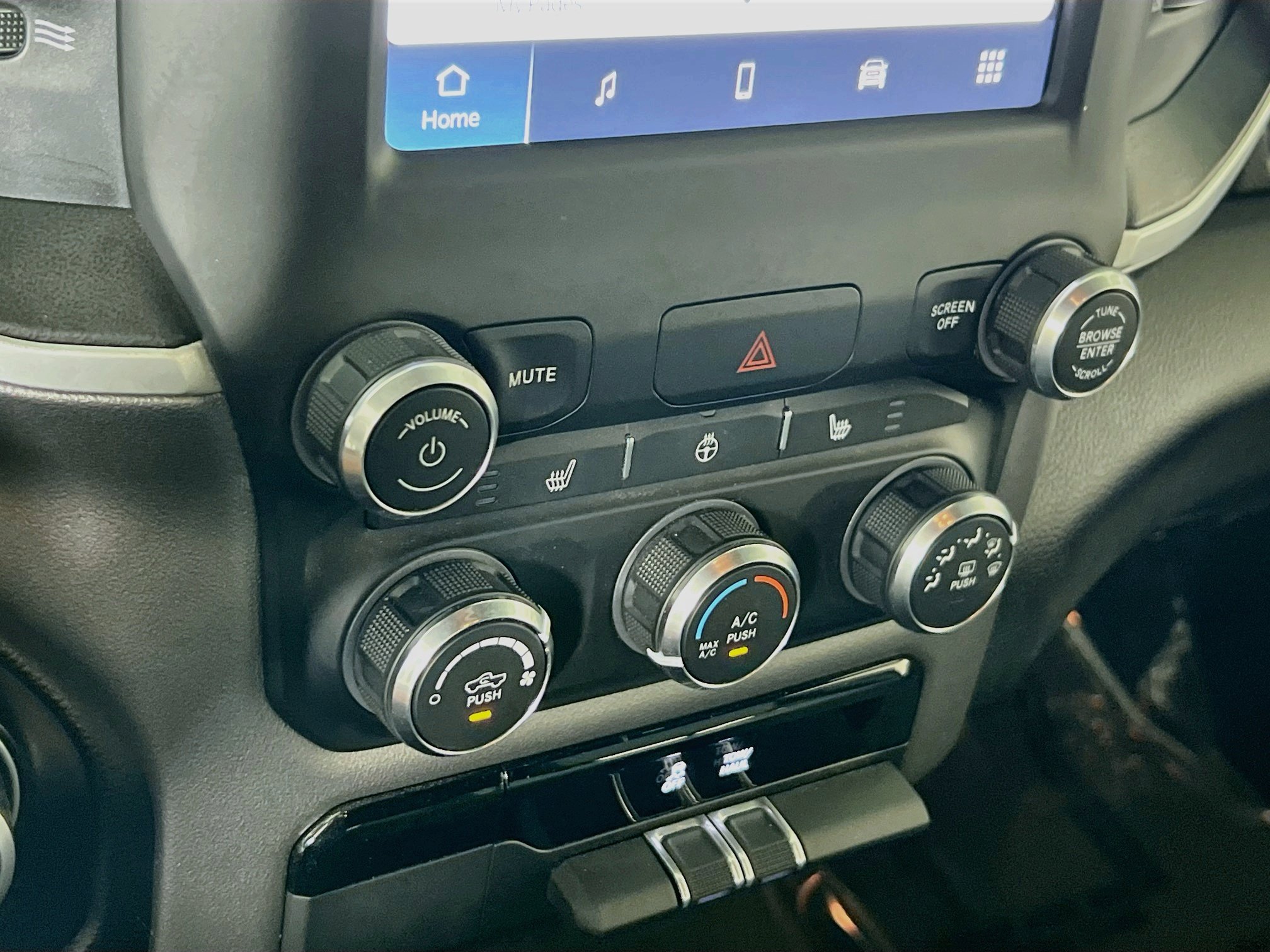 Used 2023 RAM 1500 Big Horn AWD/4WD image 15