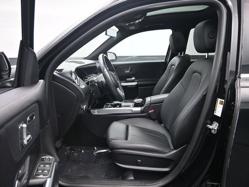 Used 2023 Mercedes-Benz GLB 250 4MATIC image 24