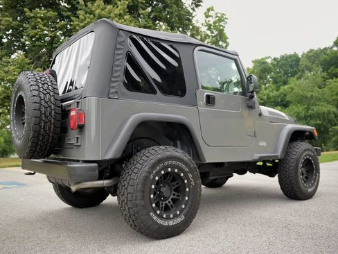 Used 2004 Jeep Wrangler 4WD w/ 30" Tire & Wheel Group image 29