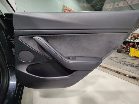 Used 2021 Tesla Model 3 Long Range AWD/4WD image 13
