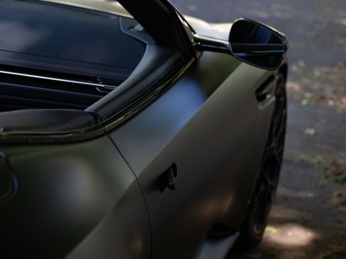 Used 2025 Aston Martin DB12 Convertible RWD image 40