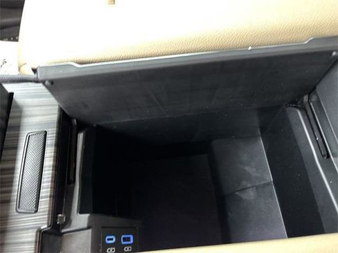 Certified 2024 Toyota Sienna Limited image 22