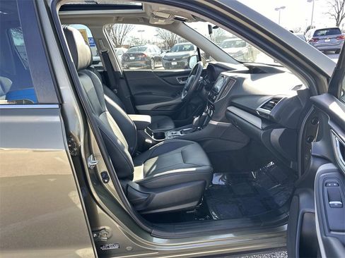 Used 2022 Subaru Forester Limited image 13