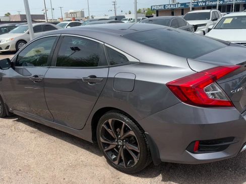 Used 2019 Honda Civic Sport image 6