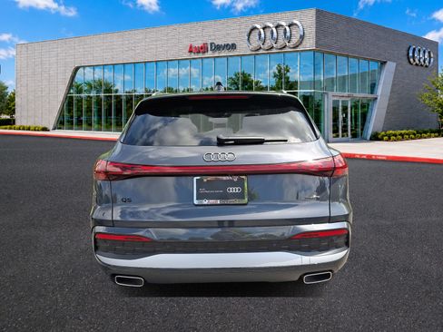 Certified 2025 Audi Q5 Premium w/ Convenience Package AWD/4WD image 5