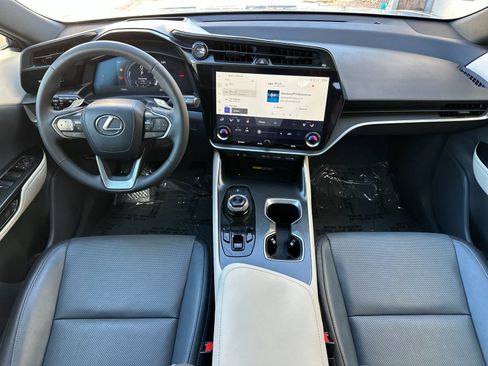 Used 2023 Lexus RZ 450e Premium w/ Technology Package image 14