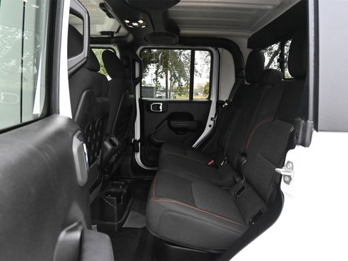 Used 2023 Jeep Gladiator Mojave image 20