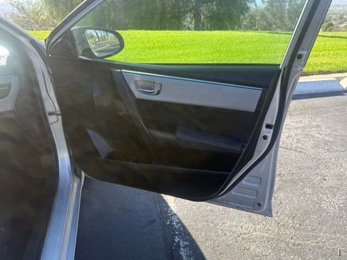 Used 2014 Toyota Corolla LE image 9