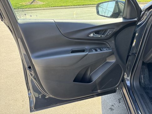 Used 2023 Chevrolet Equinox LT image 14