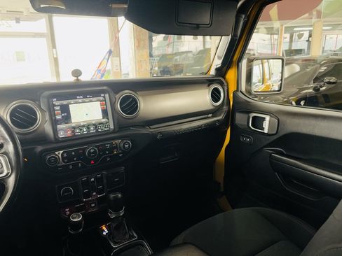 Used 2019 Jeep Wrangler Unlimited Rubicon AWD/4WD image 44
