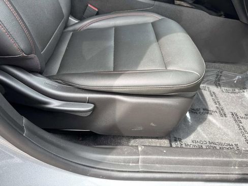 Used 2025 Chevrolet Trax RS w/ Driver Confidence Package FWD image 10