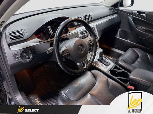 Used 2010 Volkswagen Passat Komfort FWD image 9