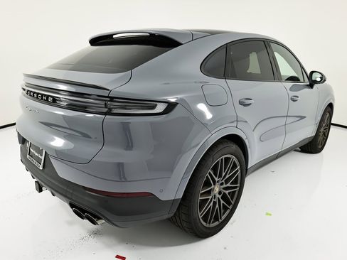 New 2026 Porsche Cayenne S image 7