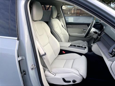 New 2026 Volvo XC90 T8 Ultra w/ Protection Package Premier image 32