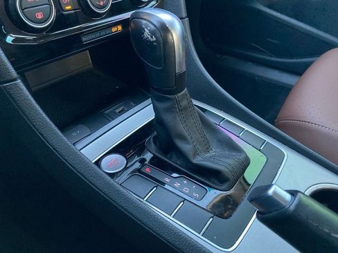 Used 2022 Volkswagen Passat 2.0T SE image 23