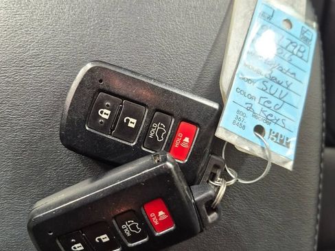 Used 2016 Toyota RAV4 Limited w/ Advanced Technology Package FWD image 31