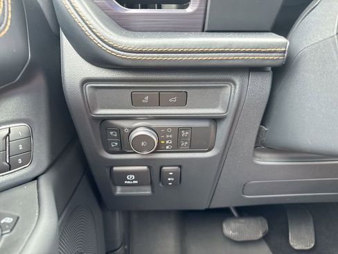 Used 2022 Ford Expedition Max Platinum AWD/4WD image 19