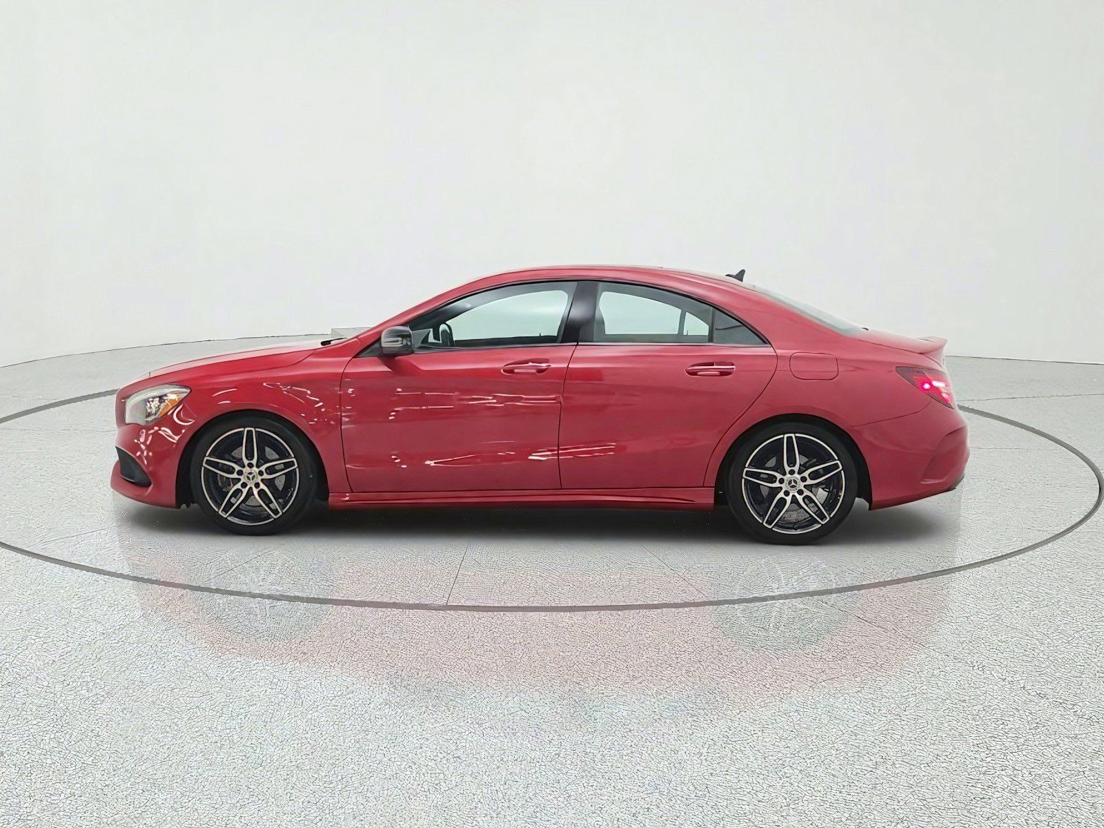 Used 2018 Mercedes-Benz CLA 250 image 8