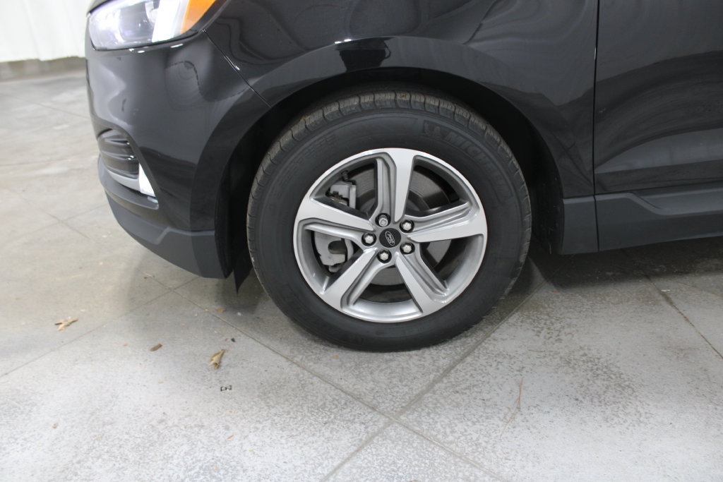 Used 2024 Ford Edge SEL w/ Convenience Package AWD/4WD image 12