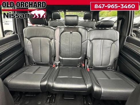 Used 2022 Jeep Wagoneer Series II w/ Premium Group I AWD/4WD image 13