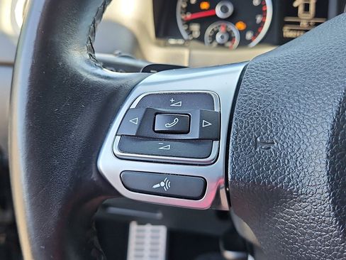 Used 2016 Volkswagen Tiguan R-Line image 12