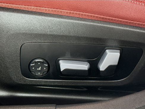 Used 2022 BMW 330i Sedan w/ Premium Package 2 image 13