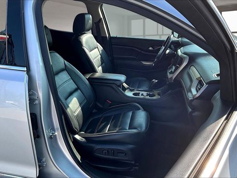 Used 2019 GMC Acadia Denali w/ LPO, Floor Liner Package image 8