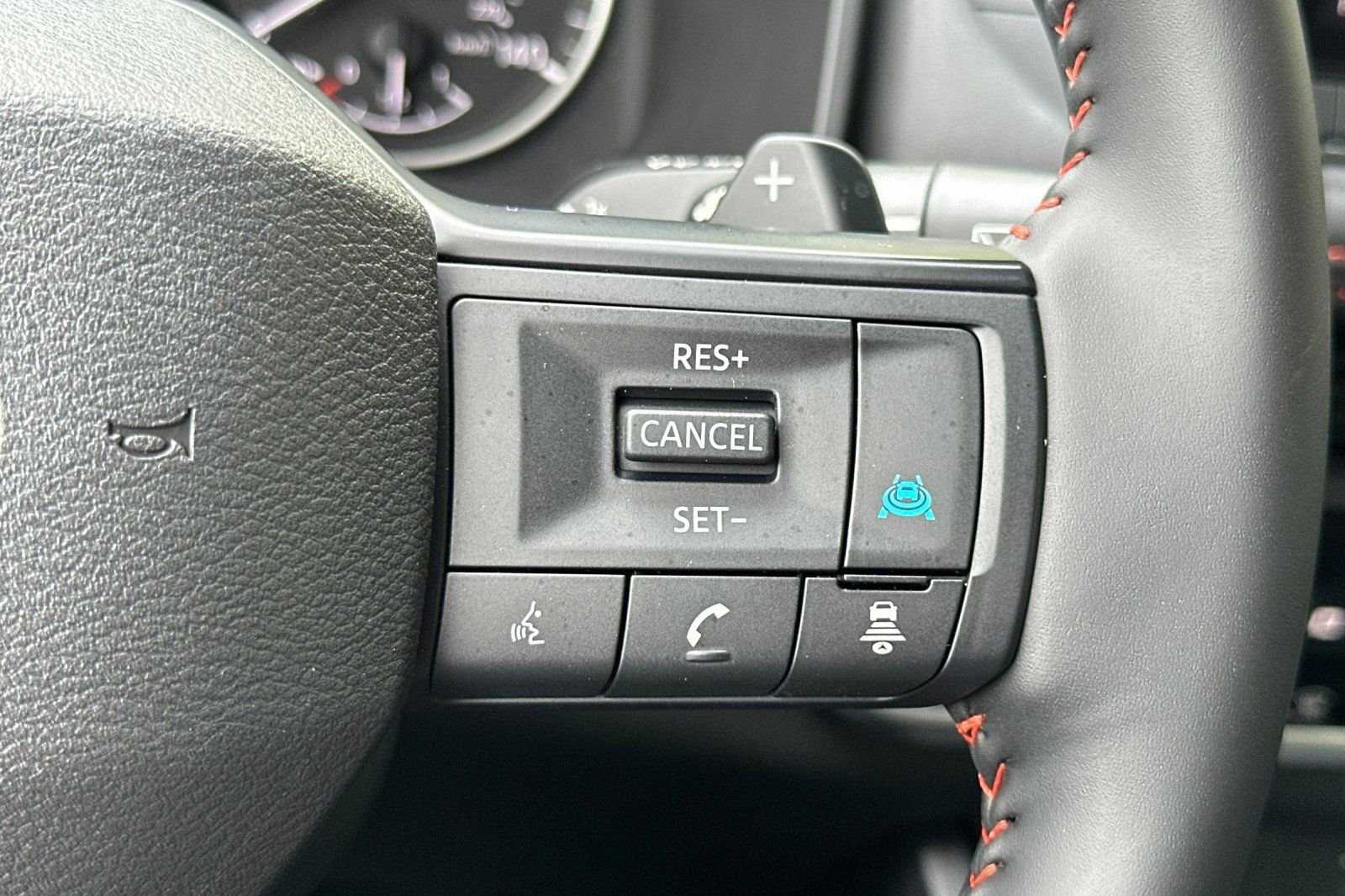 Used 2026 Nissan Rogue SV AWD/4WD image 28