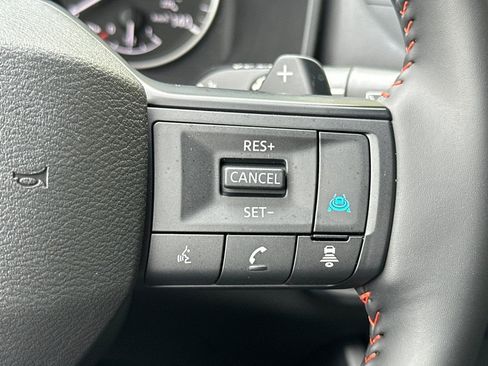 Used 2026 Nissan Rogue SV AWD/4WD image 28