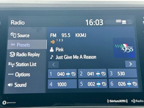 Used 2023 Toyota Tacoma TRD Off-Road image 18