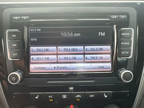Used 2015 Volkswagen Passat 1.8T SE FWD image 21