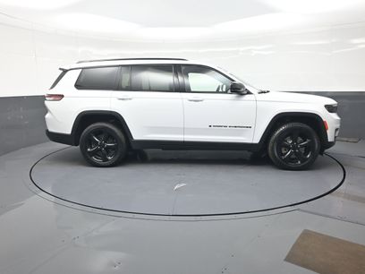 Used 2023 Jeep Grand Cherokee L Laredo