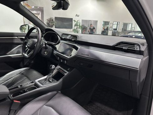 Used 2022 Audi Q3 2.0T Premium AWD/4WD image 55