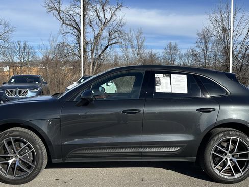 Used 2024 Porsche Macan image 7