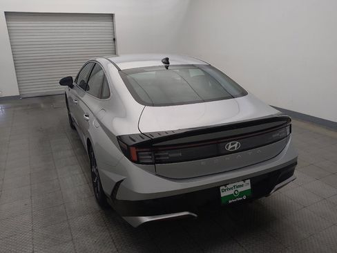 Used 2025 Hyundai Sonata SEL FWD image 6