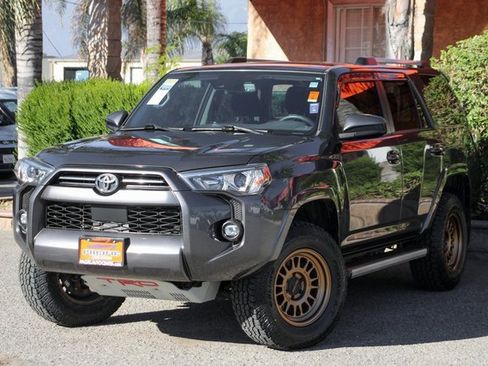 Used 2022 Toyota 4Runner SR5 image 4