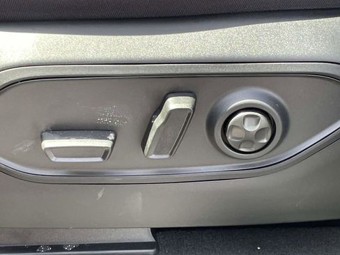 New 2026 Jeep Grand Cherokee Altitude AWD/4WD image 26
