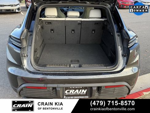 Used 2024 Porsche Macan 4 Electric image 29