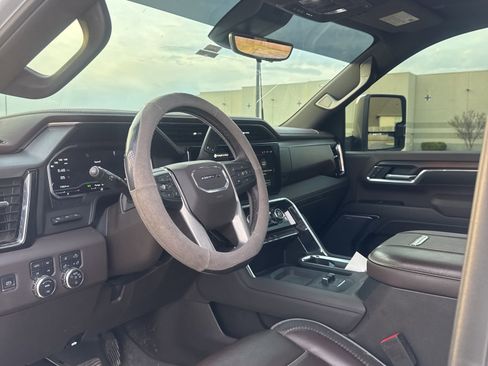 Used 2024 GMC Sierra 3500 Denali w/ Denali Reserve Package image 5