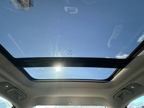 Used 2024 Volvo S60 B5 Plus image 17