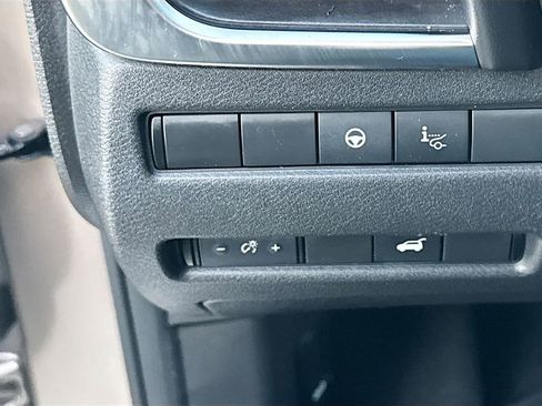 Used 2021 Nissan Rogue Platinum image 22