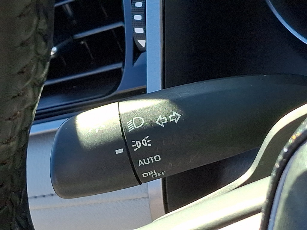 Used 2024 Toyota Camry SE FWD image 25