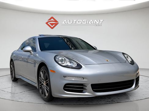 Used 2016 Porsche Panamera S RWD image 14